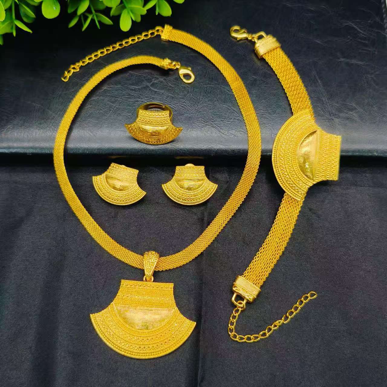 Blessed Watch Strap Necklace B - Fine Jewelry Watches Women 评论和价格
